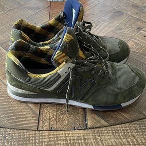 New Balance 574 Mens 10.5 - Like New!!